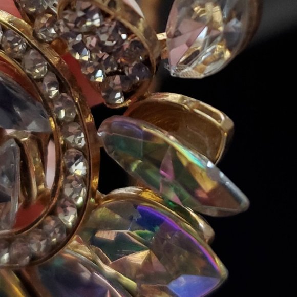 GORGEOUS Opalescent/Clear Rhinestone Necklace & Earrings Set - Picture 6 of 6